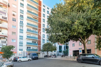 Apartamento T2 para Arrendamento em Santo António