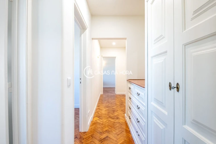 Apartamento T2 para Arrendamento em Ajuda Foto 10