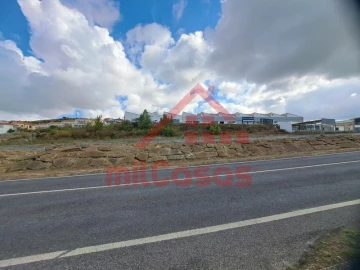 Terreno para Arrendamento em Santa Maria, São Pedro e Matacães