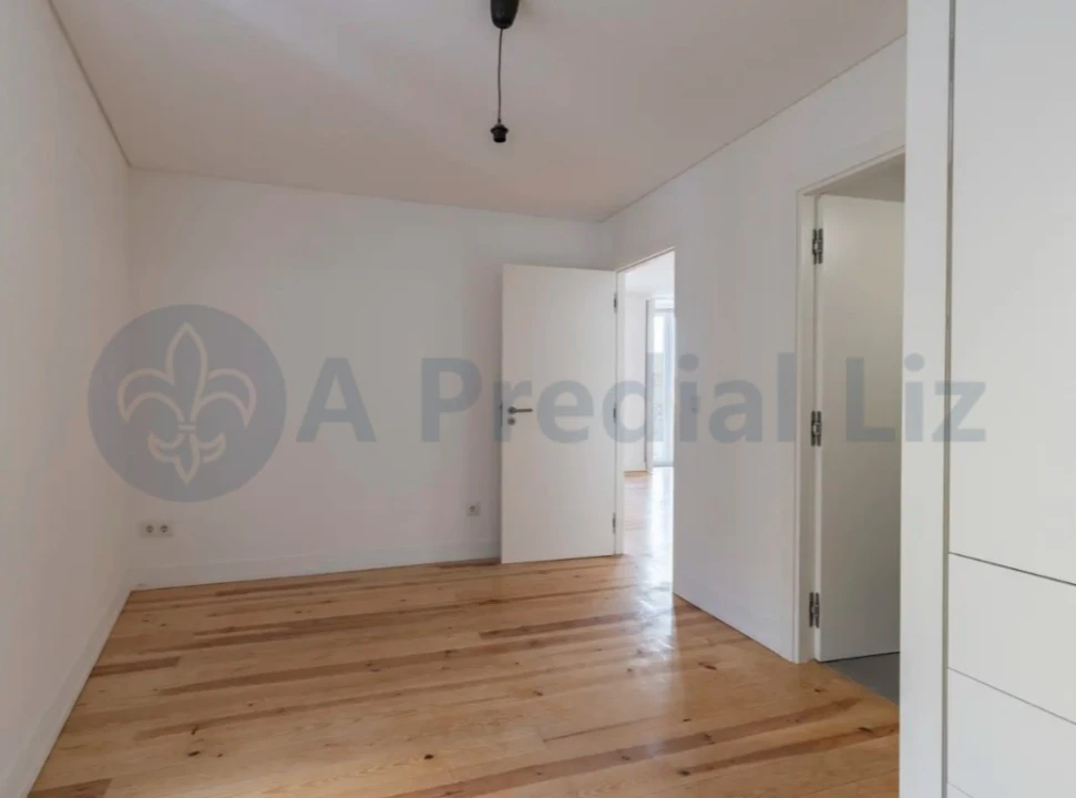 Apartamento T2 para Venda em São Vicente Foto 3