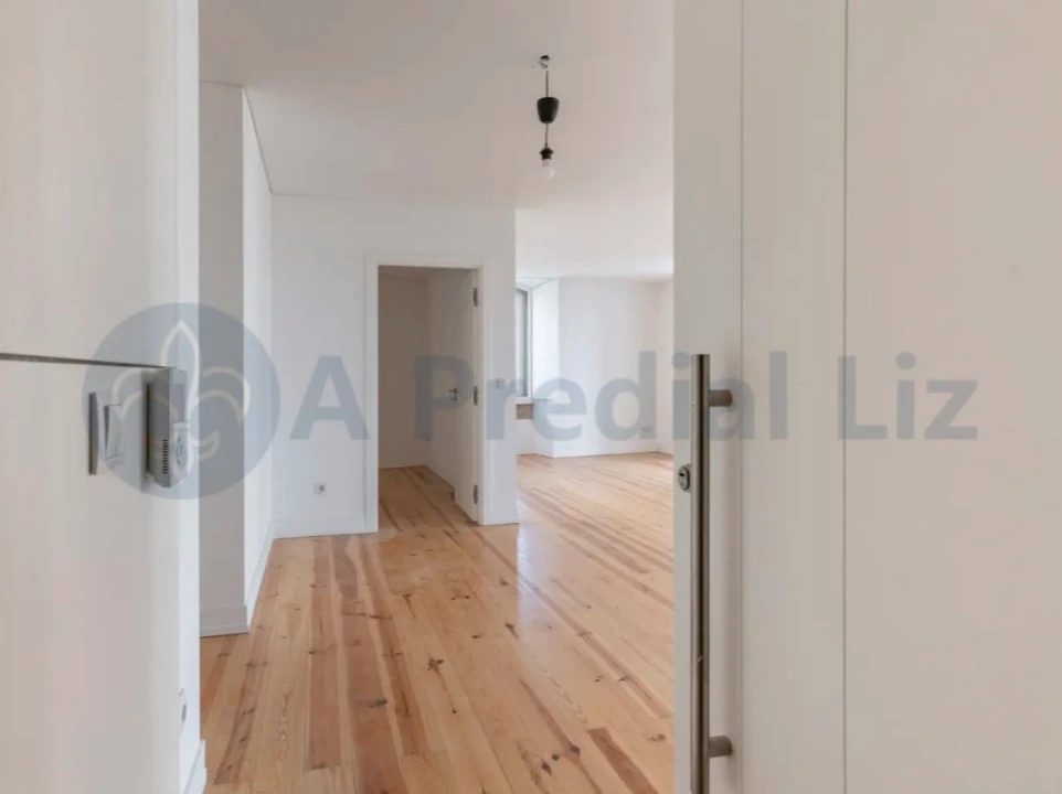 Apartamento T2 para Venda em São Vicente Foto 5