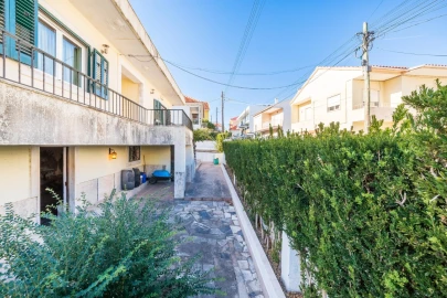 Moradia T3 para Venda em Ramada e Caneças