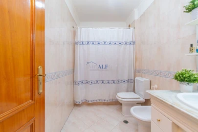 Apartamento T2 para Venda em Santa Iria de Azoia, São João da Talha e Bobadela