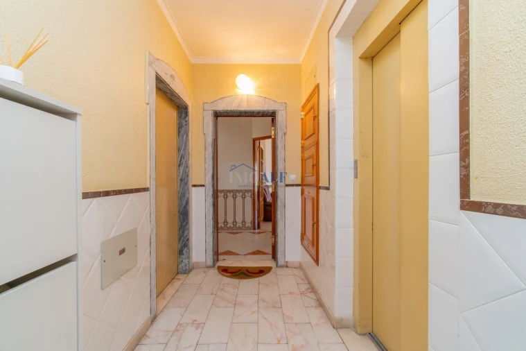 Apartamento T2 para Venda em Santa Iria de Azoia, São João da Talha e Bobadela Foto 18