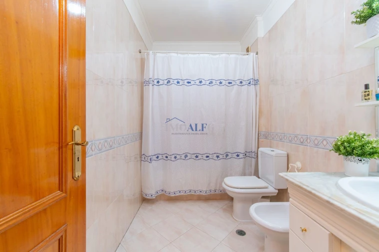 Apartamento T2 para Venda em Santa Iria de Azoia, São João da Talha e Bobadela Foto 11