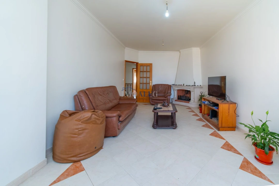 Apartamento T2 para Venda em Santa Iria de Azoia, São João da Talha e Bobadela Foto 2