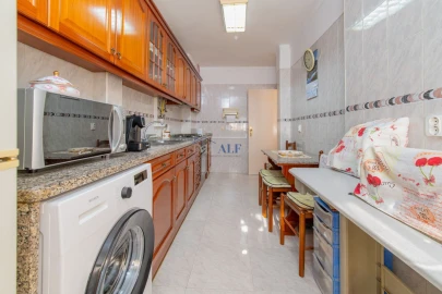 Apartamento T2 para Venda em Santa Iria de Azoia, São João da Talha e Bobadela