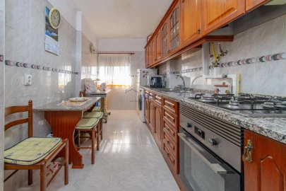 Apartamento T2 para Venda em Santa Iria de Azoia, São João da Talha e Bobadela