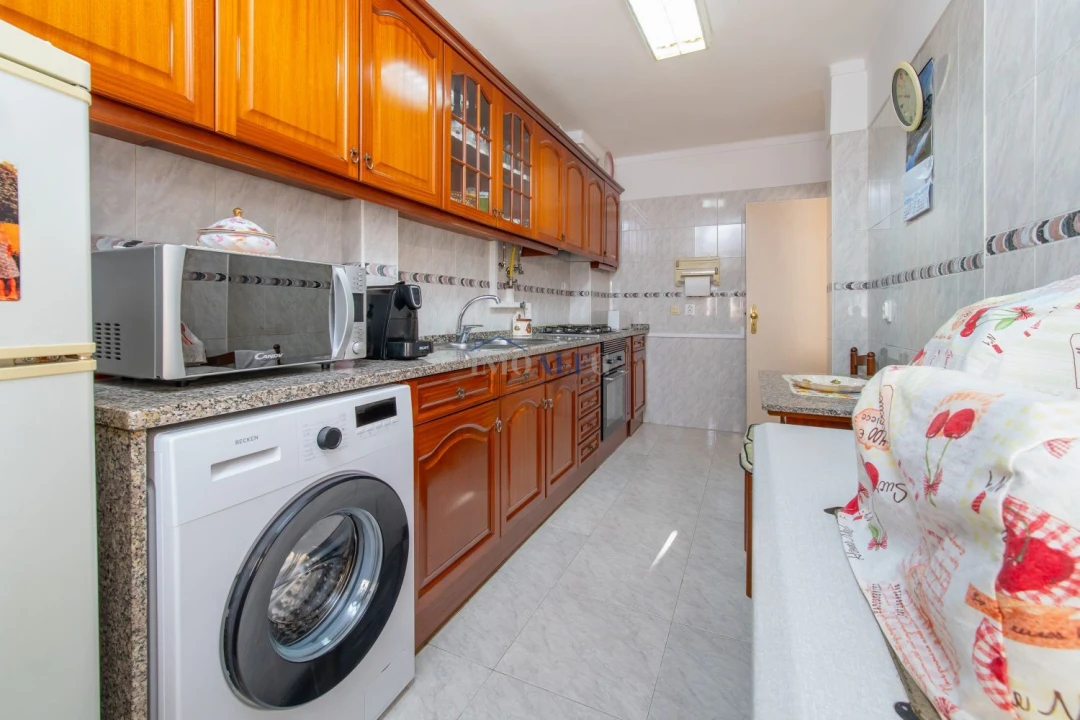 Apartamento T2 para Venda em Santa Iria de Azoia, São João da Talha e Bobadela Foto 8