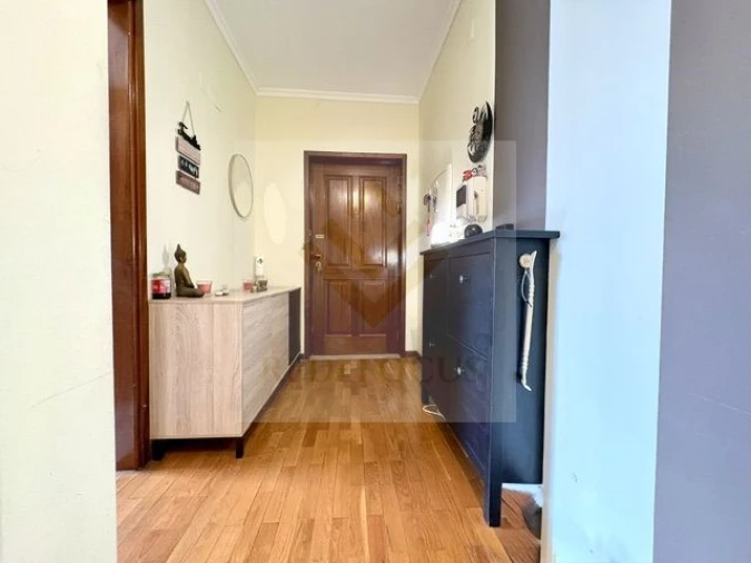 Apartamento T1 para Venda em Oliveira do Douro Foto 9