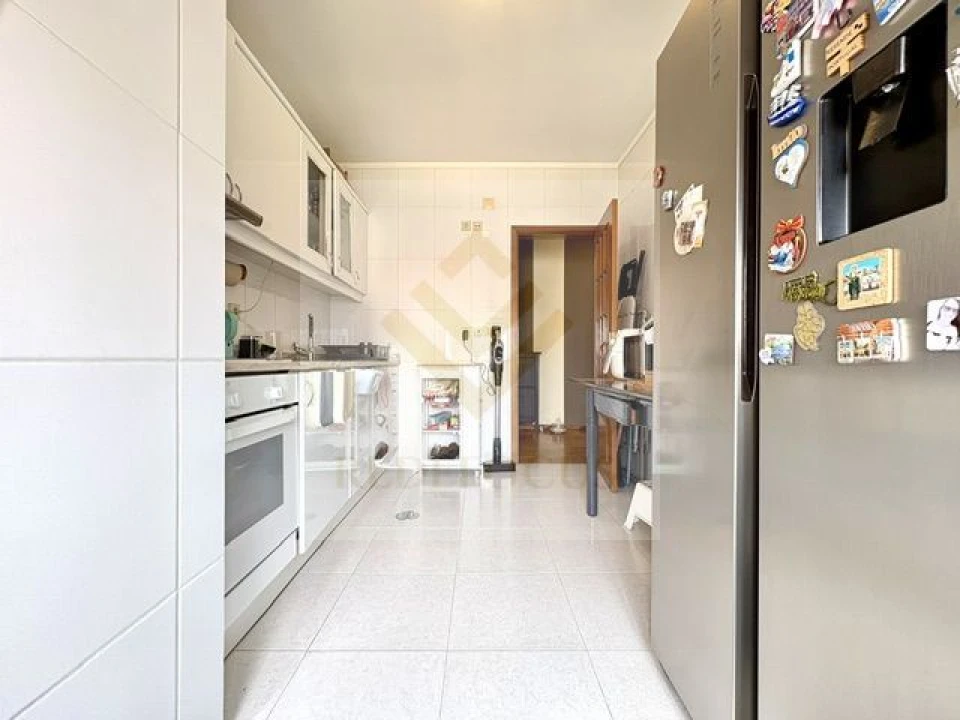 Apartamento T1 para Venda em Oliveira do Douro Foto 11