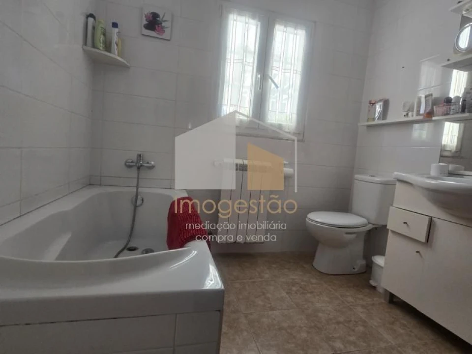Moradia T3 para Venda em Mentrestido Foto 10