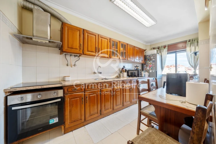 Apartamento T3 para Venda em Seixal, Arrentela e Aldeia de Paio Pires Foto 10