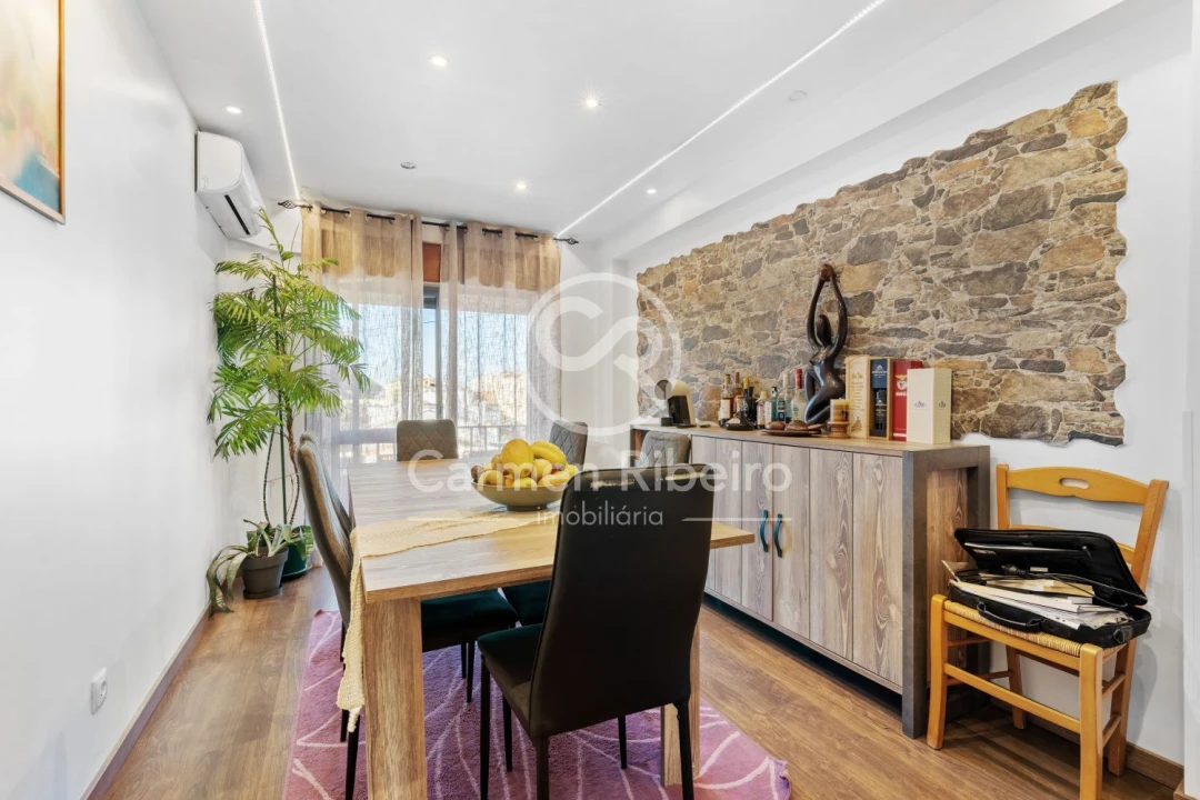 Apartamento T3 para Venda em Seixal, Arrentela e Aldeia de Paio Pires Foto 8