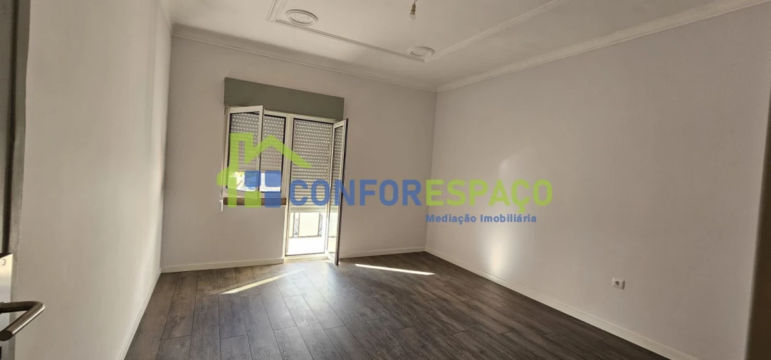 Apartamento T4 para Arrendamento em Castelo Branco Foto 12