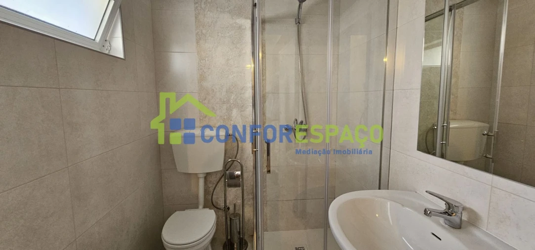 Apartamento T4 para Arrendamento em Castelo Branco Foto 8