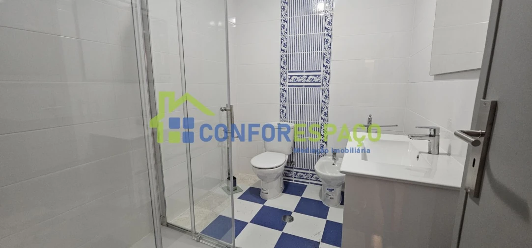 Apartamento T4 para Arrendamento em Castelo Branco Foto 19