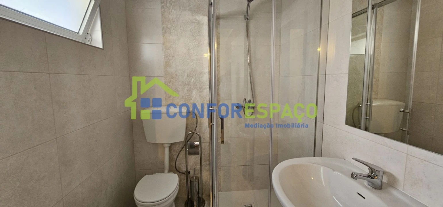 Apartamento T4 para Arrendamento em Castelo Branco Foto 8