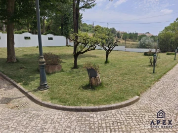 Quinta T4 para Venda em Carvoeira e Carmões