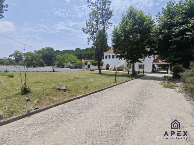 Quinta T4 para Venda em Carvoeira e Carmões Foto 2