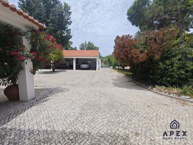 Quinta T4 para Venda em Carvoeira e Carmões Foto 26