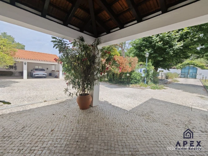 Quinta T4 para Venda em Carvoeira e Carmões Foto 28