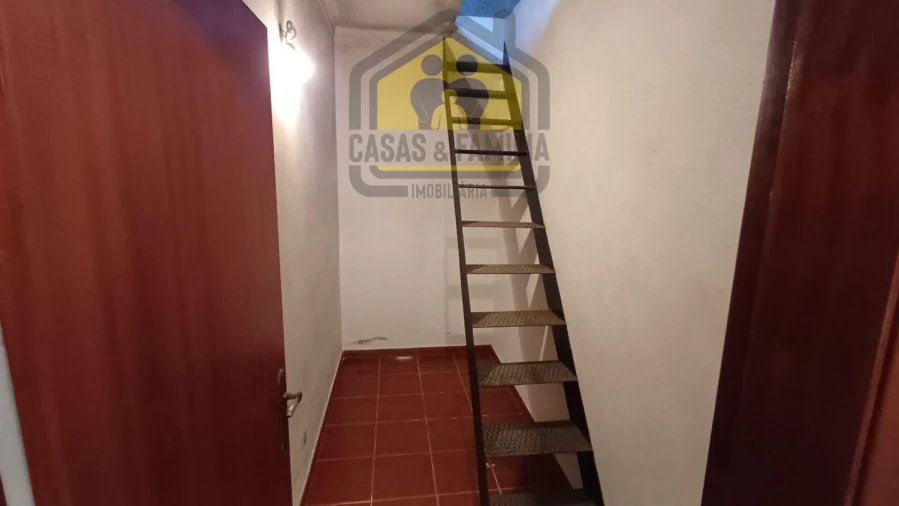 Moradia T3 para Venda em Olaia e Paço Foto 7