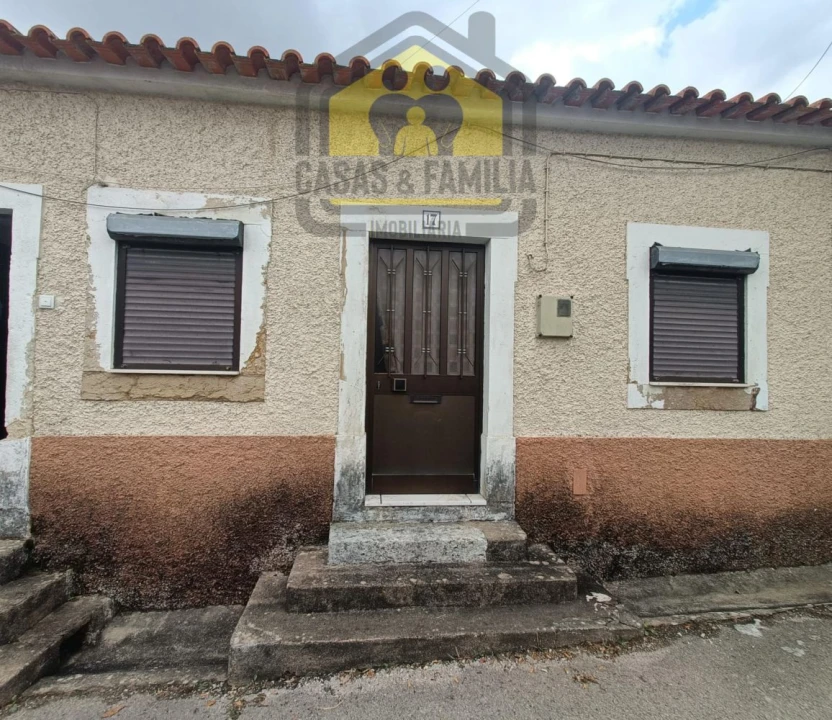 Moradia T3 para Venda em Olaia e Paço Foto 1