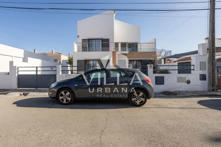 Moradia T3 para Venda em Quinta do Anjo Foto 3