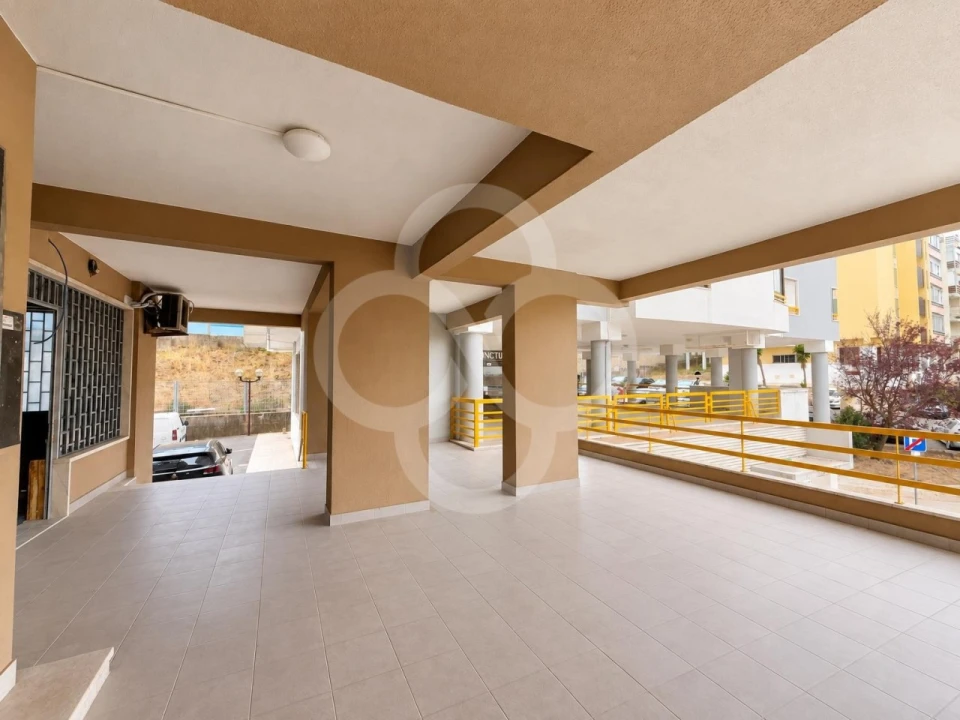 Apartamento T2 para Venda em Falagueira-Venda Nova Foto 2