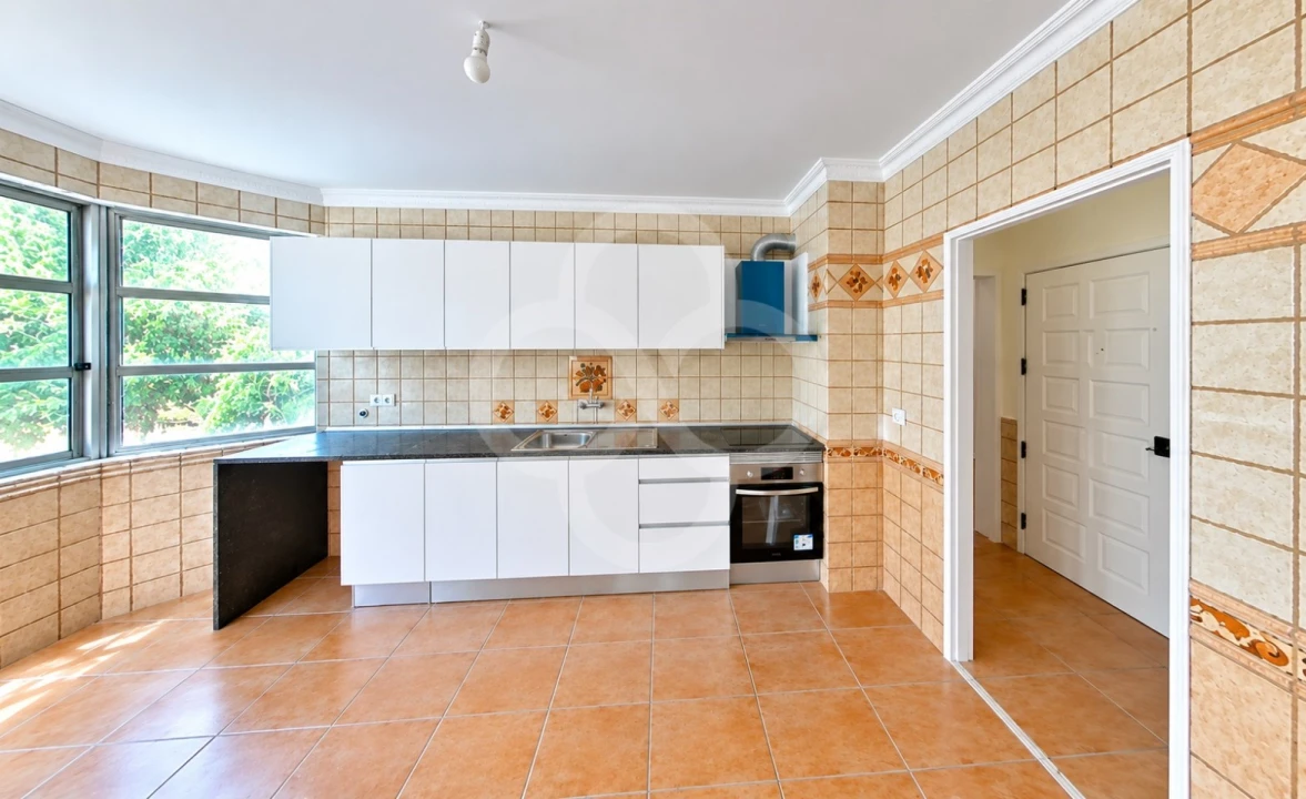 Apartamento T3 para Venda em Algueirão-Mem Martins Foto 1
