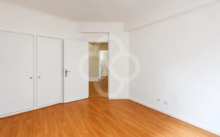Apartamento T3 para Venda em Algueirão-Mem Martins
