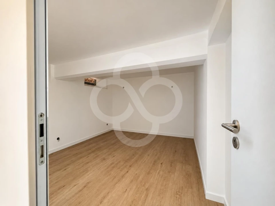 Apartamento T2 para Venda em Venteira Foto 7