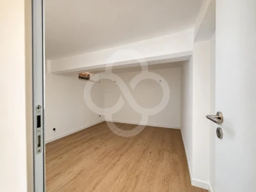 Apartamento T2 para Venda em Venteira
