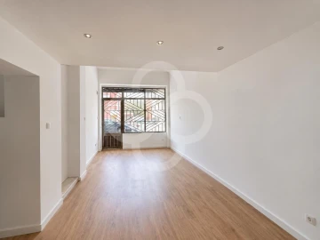 Apartamento T2 para Venda em Venteira