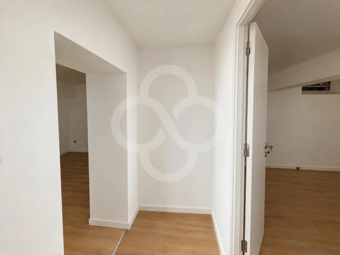 Apartamento T2 para Venda em Venteira Foto 6