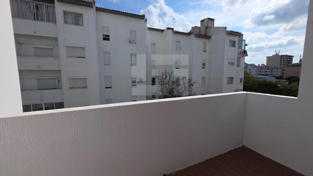 Apartamento T2 para Venda em Cascais e Estoril Foto 17