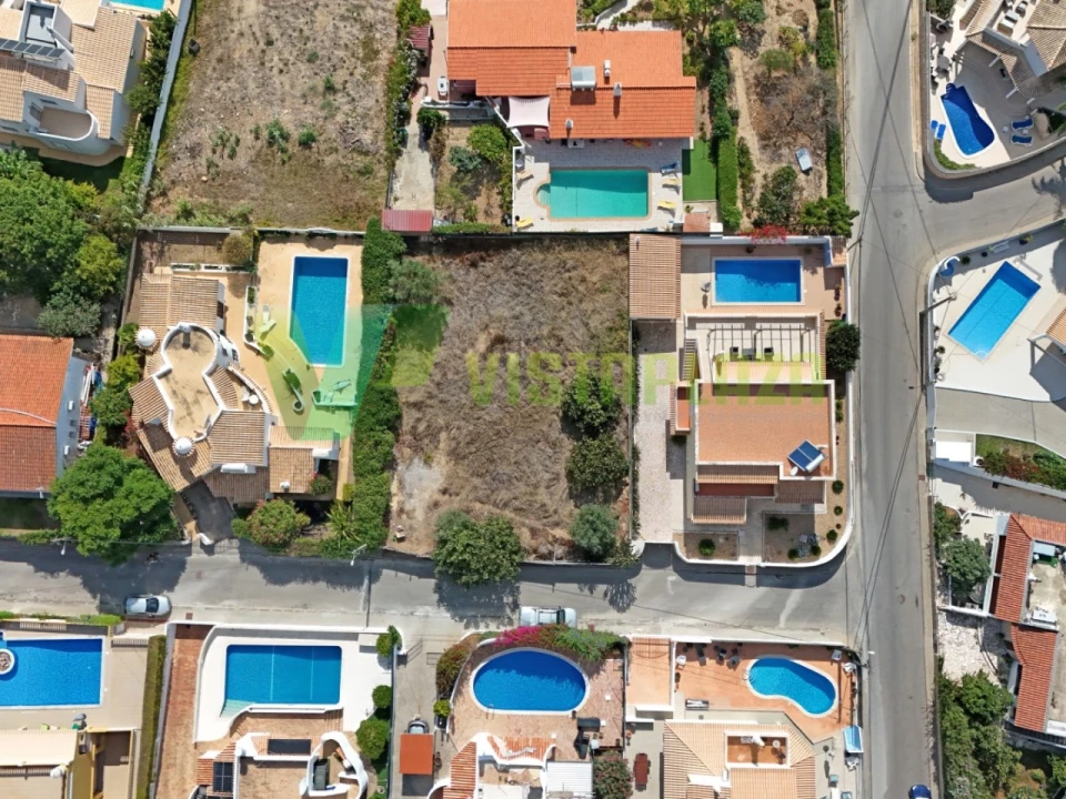 Terreno para Venda em Estômbar e Parchal Foto 1