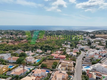 Terreno para Venda em Estômbar e Parchal