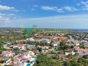 Terreno para Venda em Estômbar e Parchal