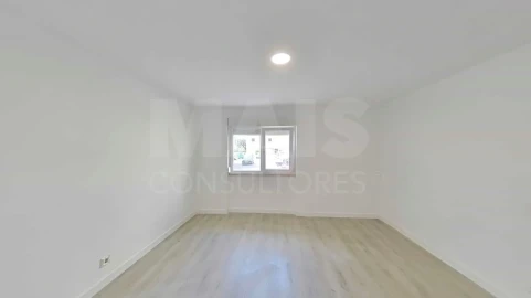 Apartamento T3 para Venda em Cacém e São Marcos