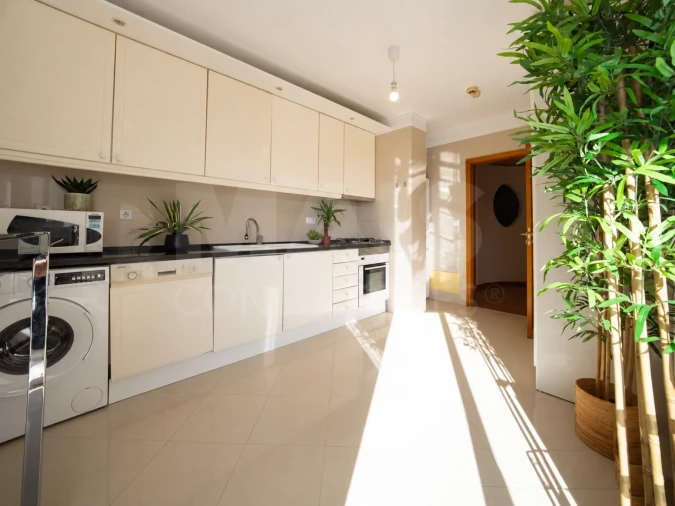 Apartamento T2 para Venda em Arroios Foto 9