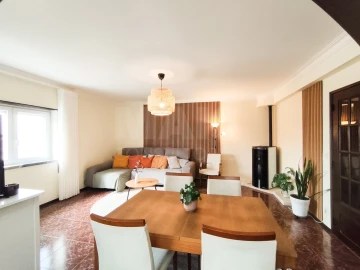 Apartamento T4 para Venda em Nossa Senhora do Pópulo, Coto e São Gregório