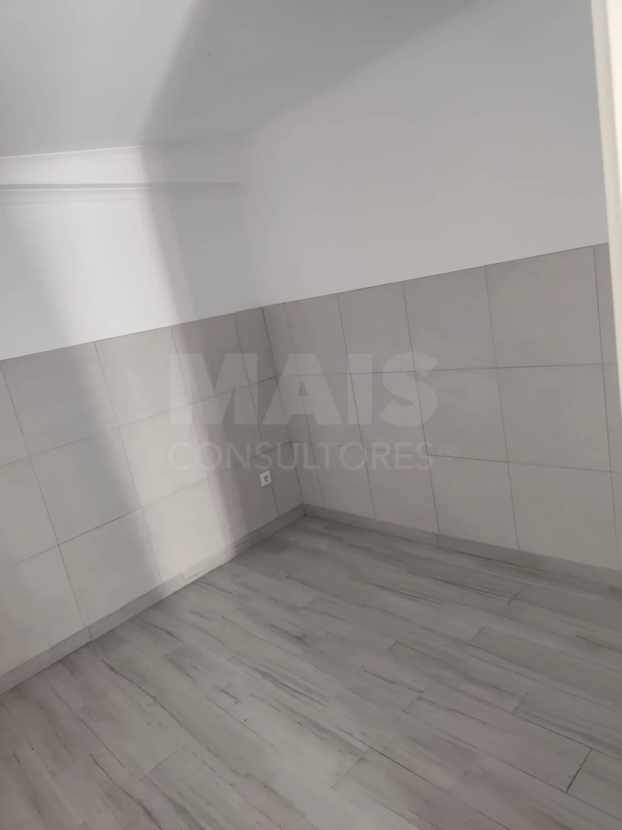 Moradia T1 para Arrendamento em Nossa Senhora do Pópulo, Coto e São Gregório Foto 9