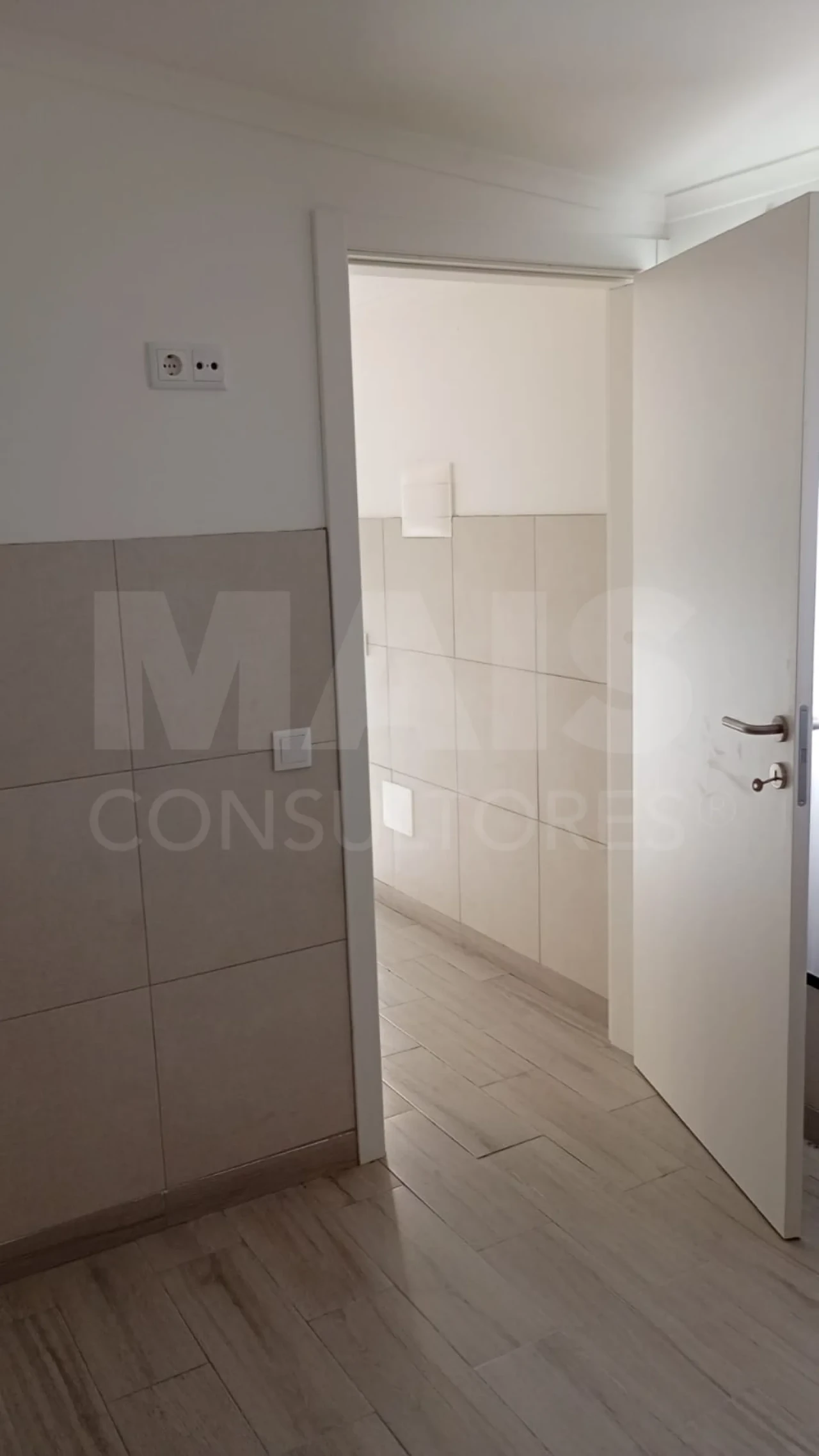 Moradia T1 para Arrendamento em Nossa Senhora do Pópulo, Coto e São Gregório Foto 4
