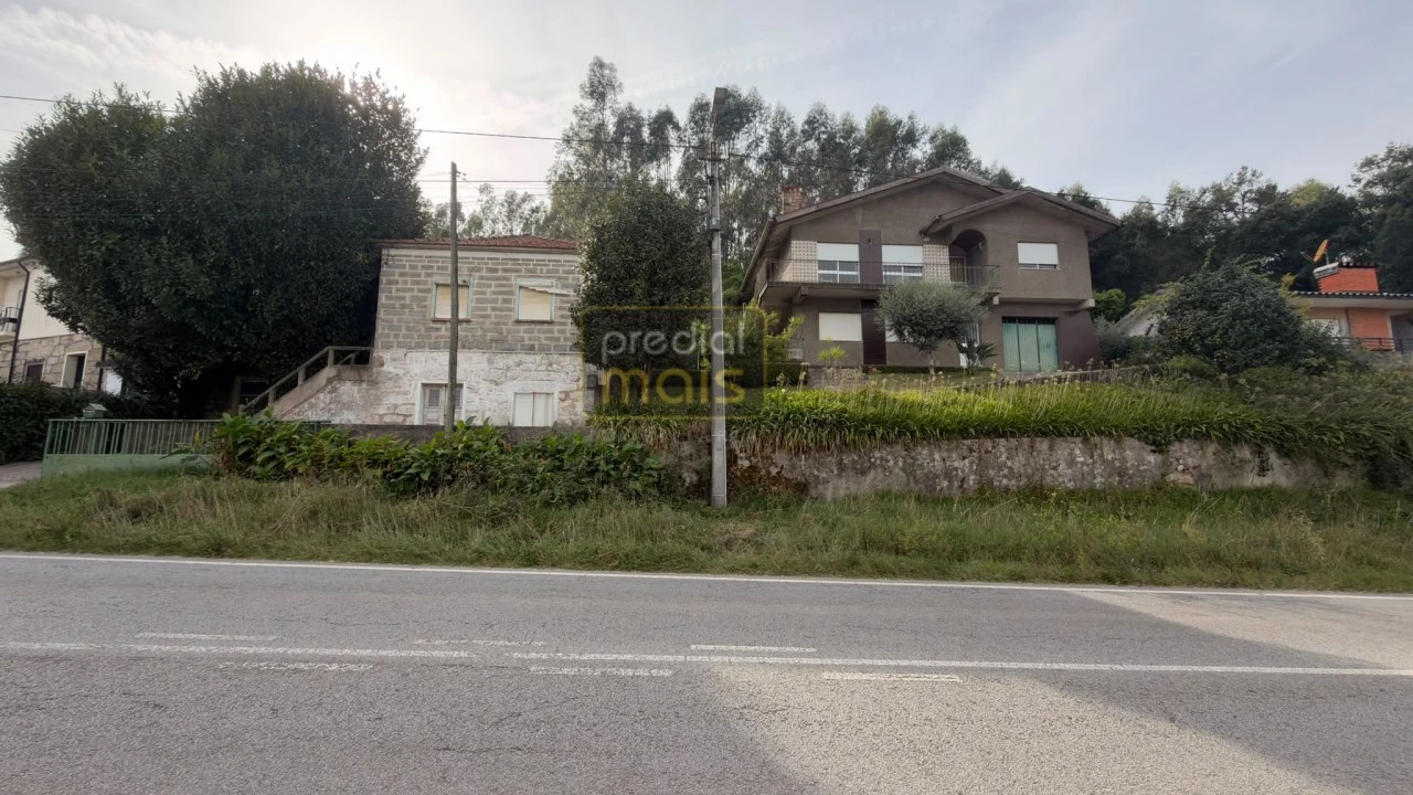 Moradia T5 para Venda em Brufe Foto 1