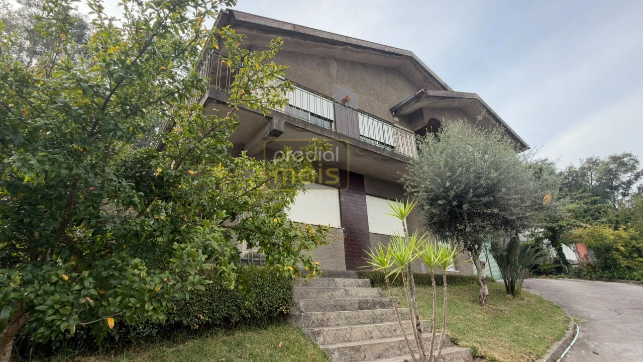 Moradia T5 para Venda em Brufe Foto 3