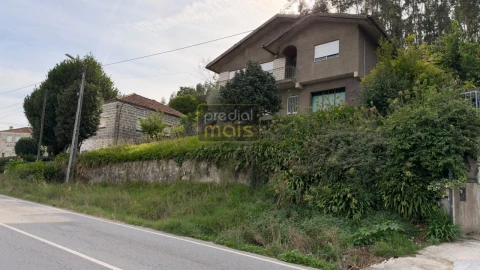 Moradia T5 para Venda em Brufe
