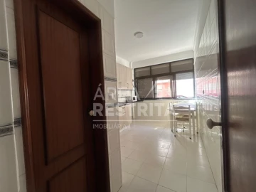 Apartamento T3 para Venda em Baixa da Banheira e Vale da Amoreira
