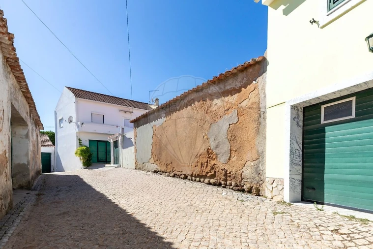Moradia T1 para Venda em Dois Portos e Runa Foto 6